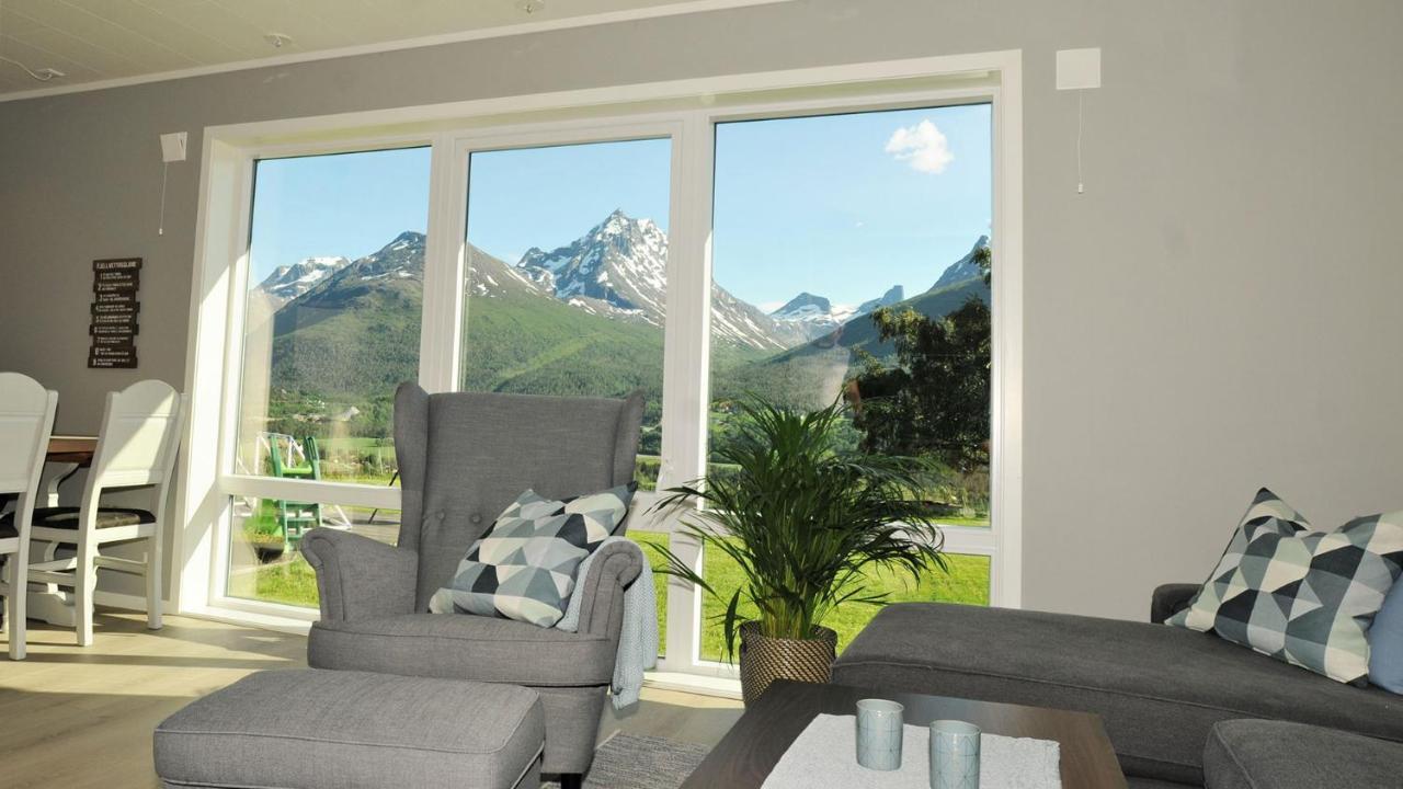 Romsdalseggen Lodge Isfjorden Экстерьер фото